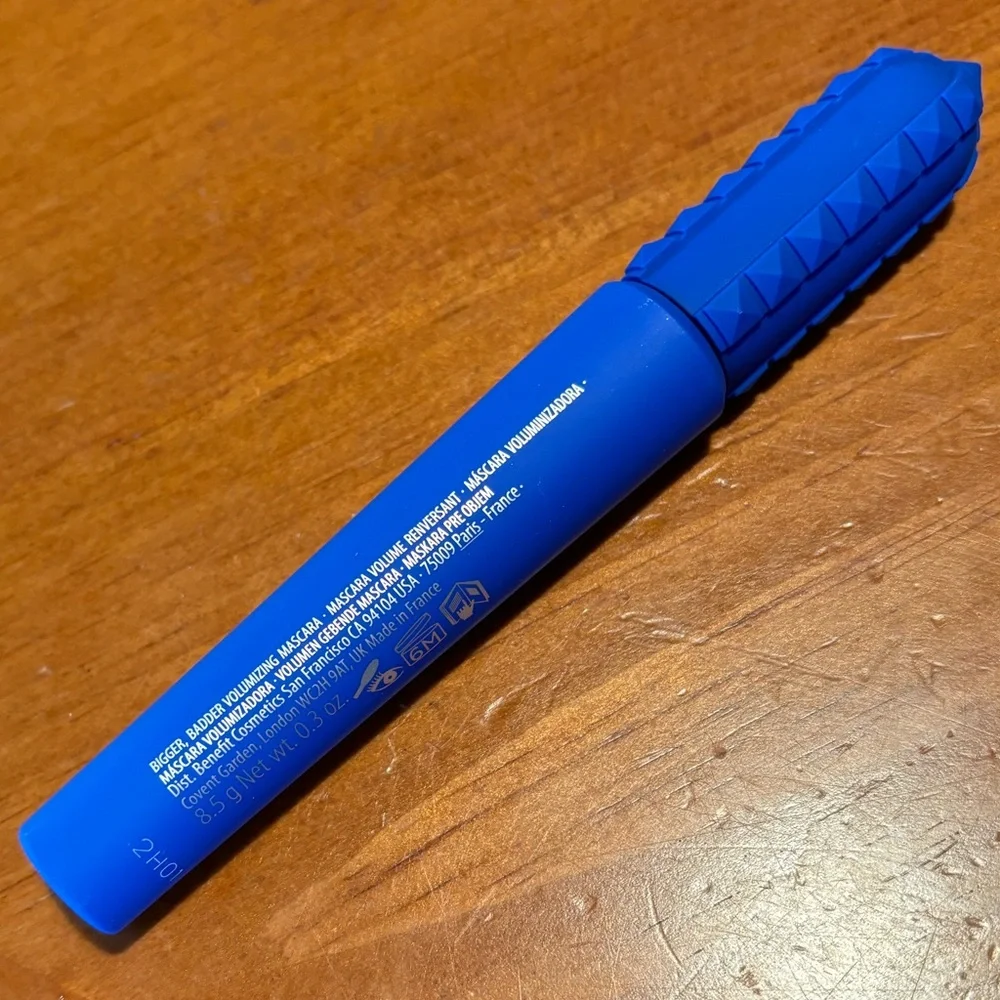 Benefit Bad Gal Bang Brightening Blue Mascara - Picture 7 of 16